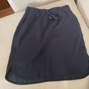 Lululemon on the fly skirt size 6